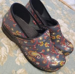 Sanita Clogs